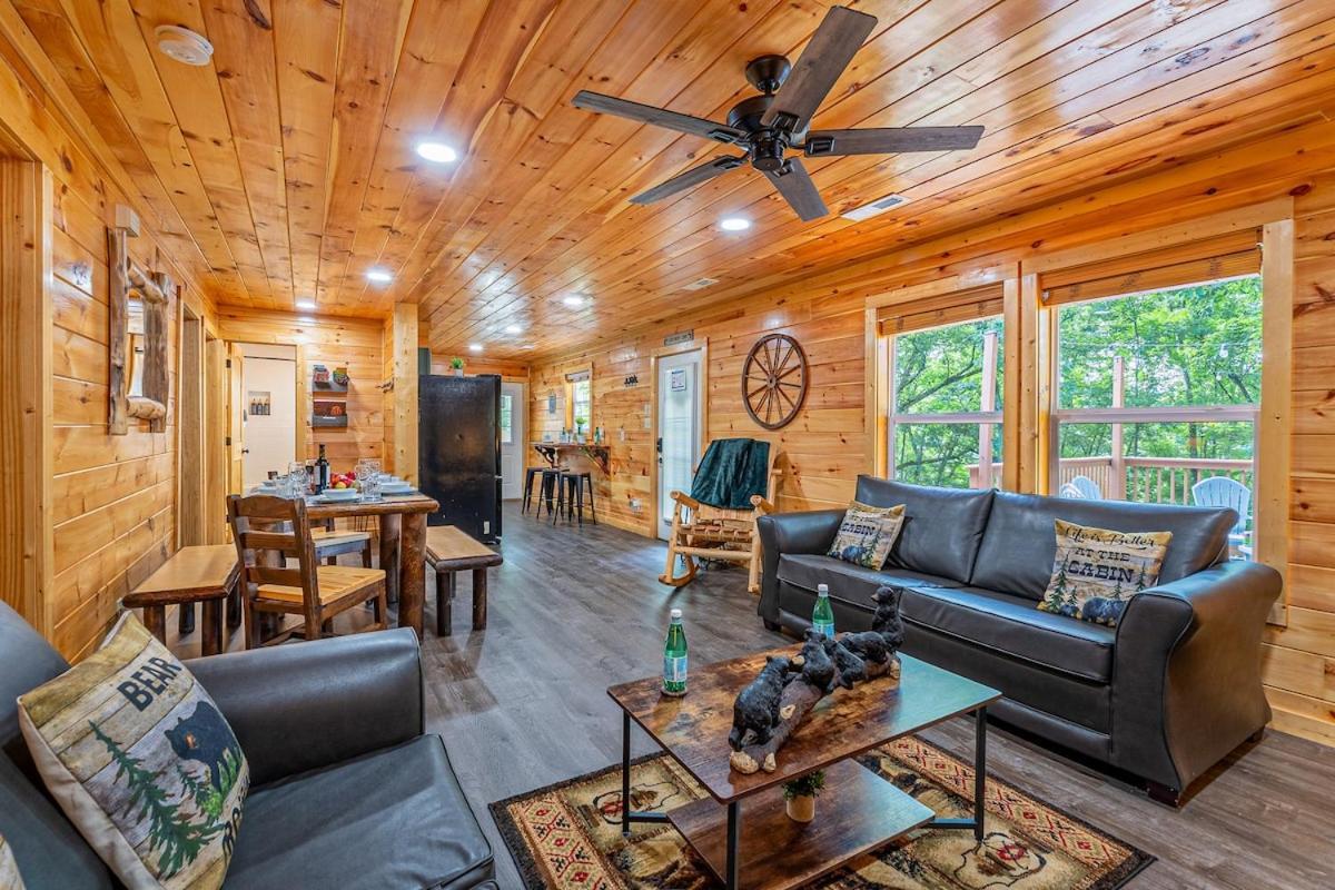 Paradise At The Smokies Cabin With Hot Tub! Севьервилл Экстерьер фото